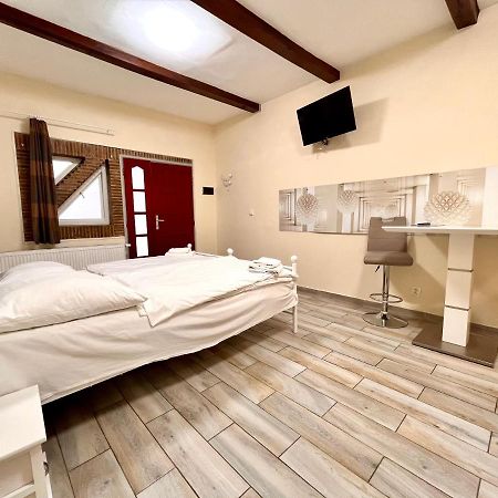 Casa Italia Prague Aparthotel Exteriör bild