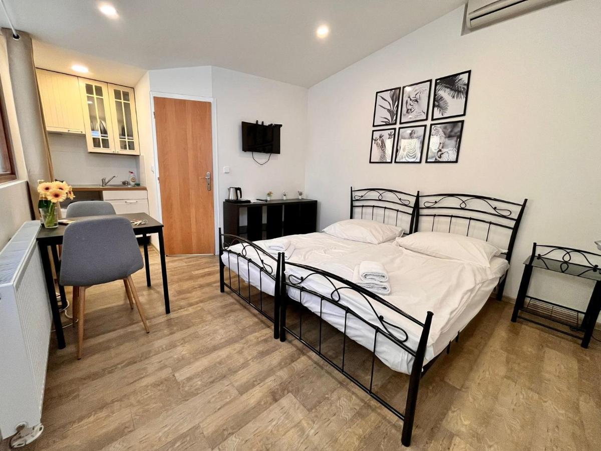 Casa Italia Prague Aparthotel Exteriör bild