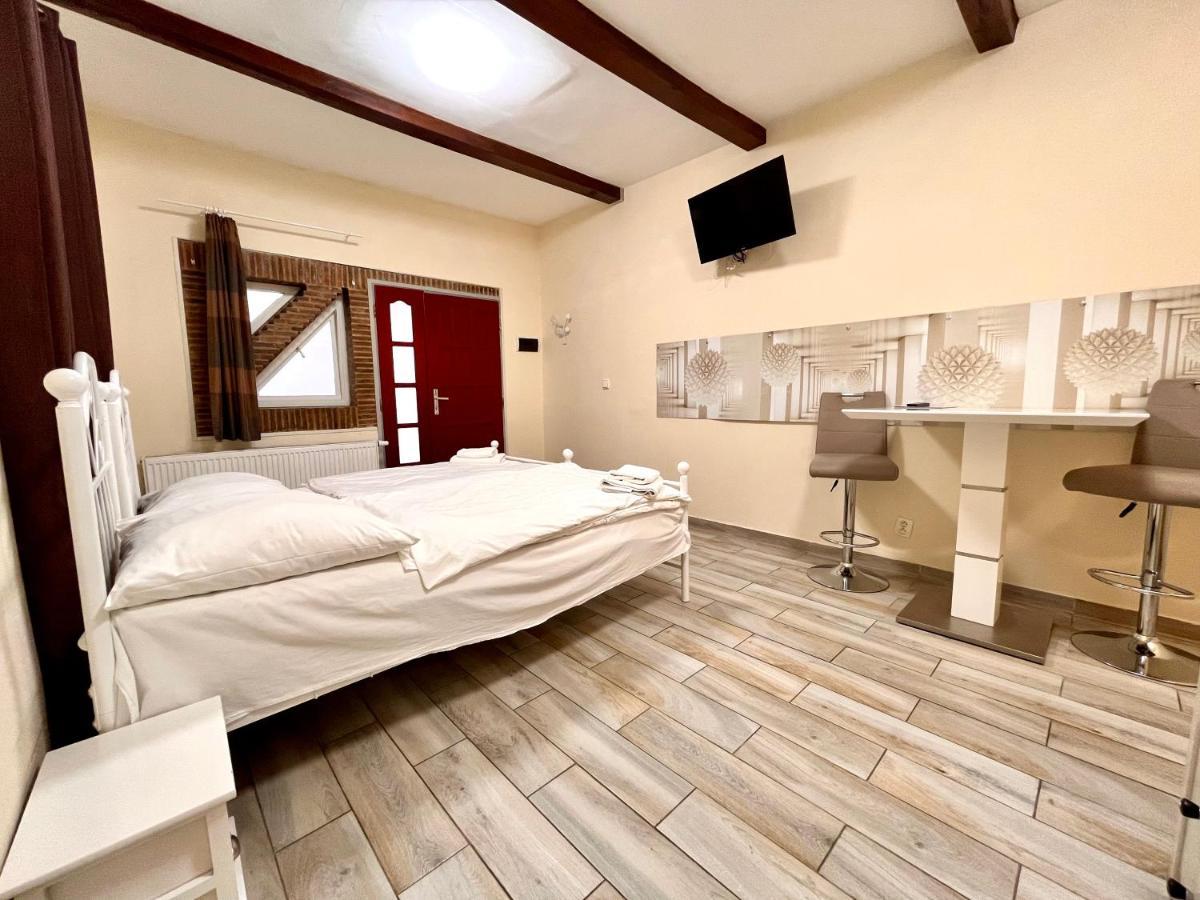 Casa Italia Prague Aparthotel Exteriör bild