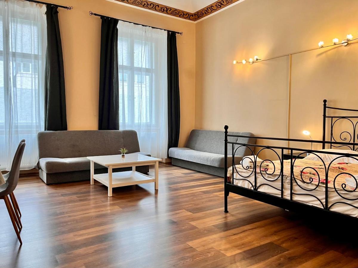 Casa Italia Prague Aparthotel Exteriör bild